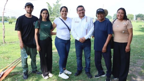 Participa P&aacute;vel Gaspar en faena en el municipio de Chietla