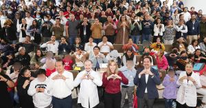 Otorga SEDIF Puebla implantes de o&iacute;do a 20 menores de edad