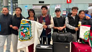 Llegan estudiantes poblanos de la UTH, procedentes de Colombia