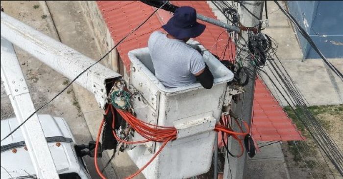 Pone en marcha Omar Mu&ntilde;oz trabajos de pavimentaci&oacute;n en Almecatla