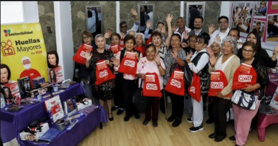 Renueva DIF Puebla Capital y OXXO &ldquo;Taller de Cortes y Peinado&rdquo; para personas adultas mayores