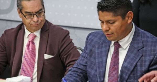 Firma gobierno de Cuautlancingo convenio para regularizaci&oacute;n de vivienda