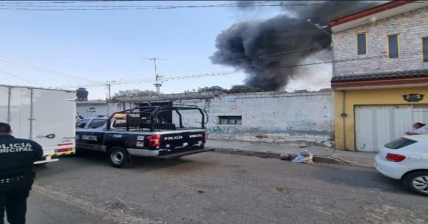Atienden en San Pedro Cholula incendio en vivienda de San Mat&iacute;as Cocoyotla