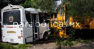 Exige Elpidio Diaz quitar concesi&oacute;n a unidad de la Ruta 50 que choc&oacute; contra el tren