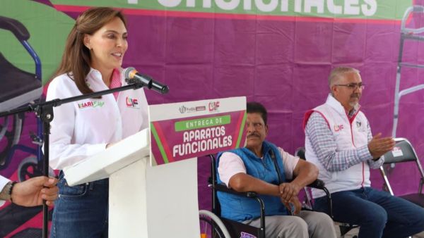 Entrega DIF Puebla Capital 25 sillas de ruedas a beneficiarios