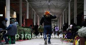 Entrega Artemisa la dignificaci&oacute;n del Mercado de las Flores en Tlaltepango