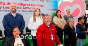 Encabeza Ceci Arellano la entrega de auxiliares auditivos y lentes de armaz&oacute;n del DIF