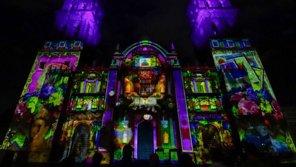 Invita Comuna a disfrutar el videomapping por Fiestas Patrias