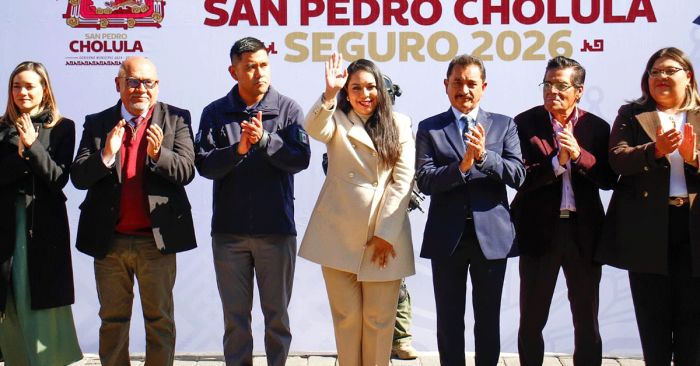 Conmemora Tonantzin Fern&aacute;ndez el D&iacute;a de la Bandera