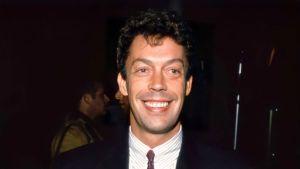 Tim Curry, actor de papeles legendarios, fallece a los 80 a&ntilde;os