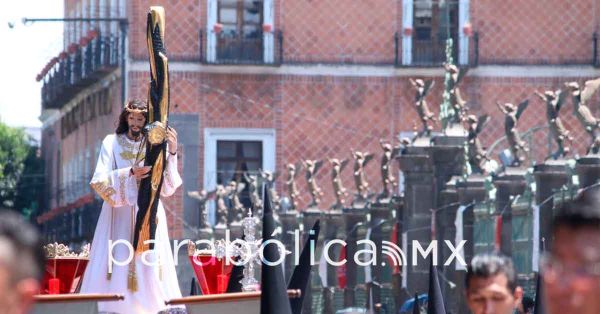 Abarrotan casi 200 mil fieles la Procesi&oacute;n de Viernes Santo