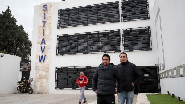 Detienen a exdirigente y extesorero del SITIAVW